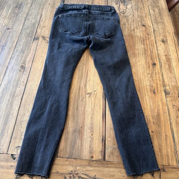Judy Blue Jeans Size 5/27 Skinny Cropped Ultra Distressed Raw Hem Black Stretch - Picture 12 of 16